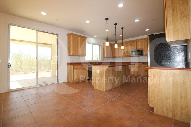 Building Photo - 779 W Calle La Bolita