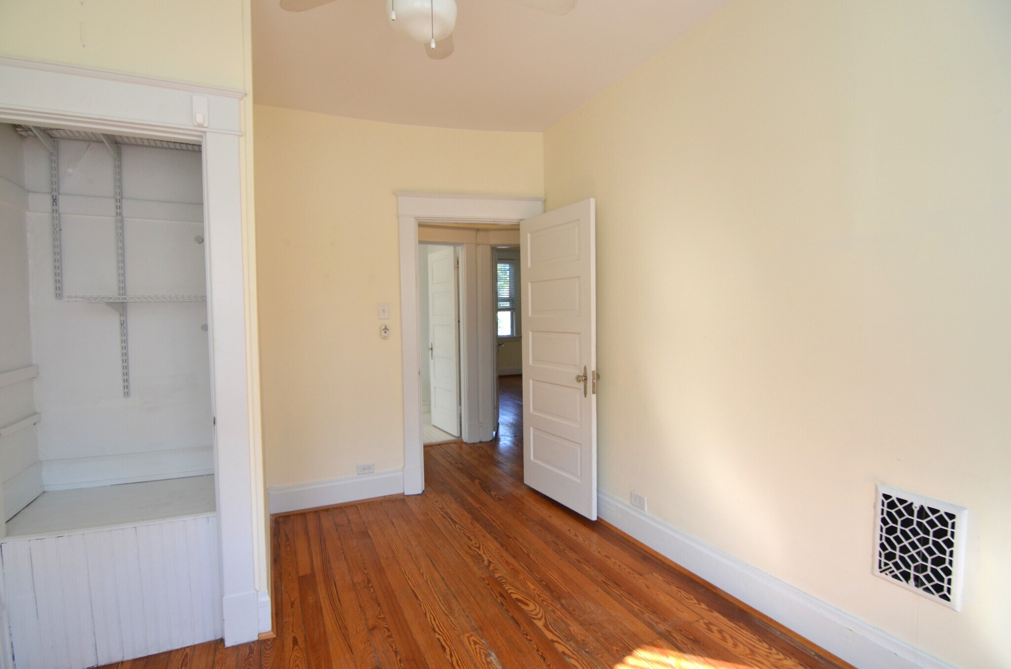Building Photo - 2748 Markbreit Ave