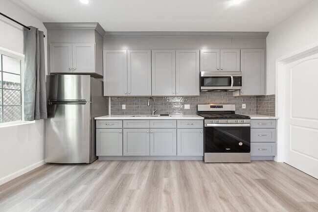 Building Photo - 10136 Forbes Ave
