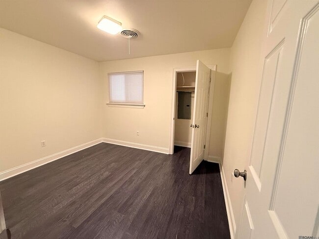 Building Photo - 12360 Warwick Ave