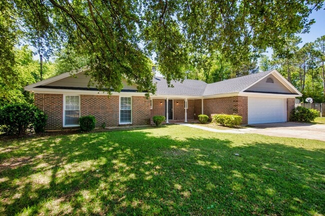 Building Photo - ** 4 Bed 2 Bath located in Ridgefield **Call 334-366-9198 to schedule a self tour