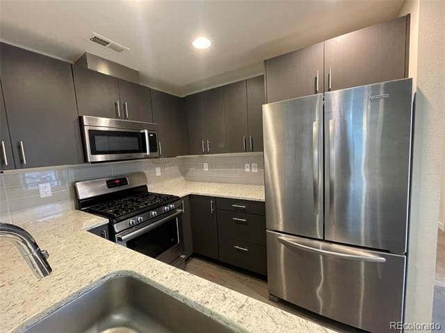 Building Photo - 1883 Vine St