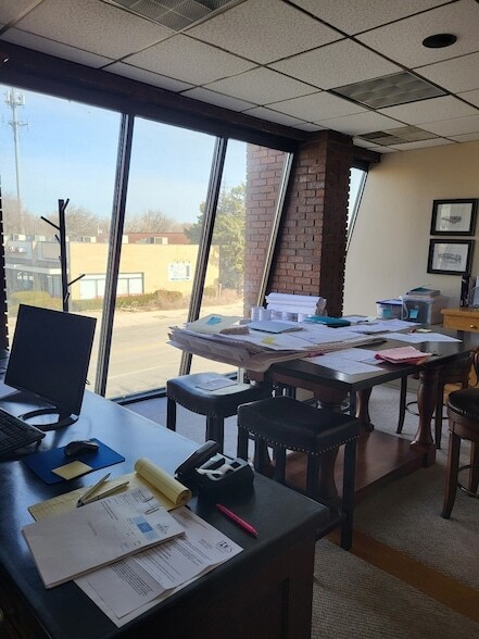 Building Photo - 7851 Ogden Ave