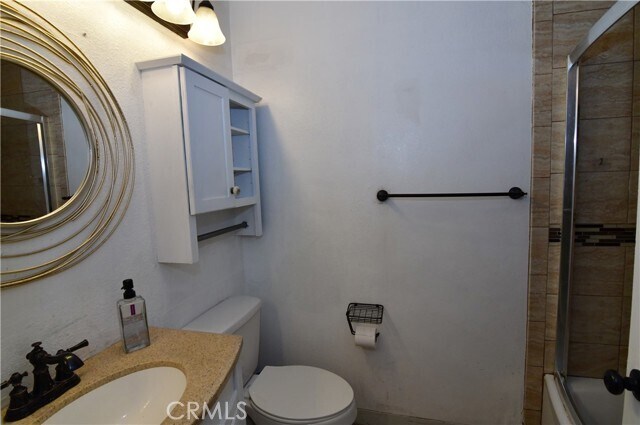 Building Photo - 5 Gaviota