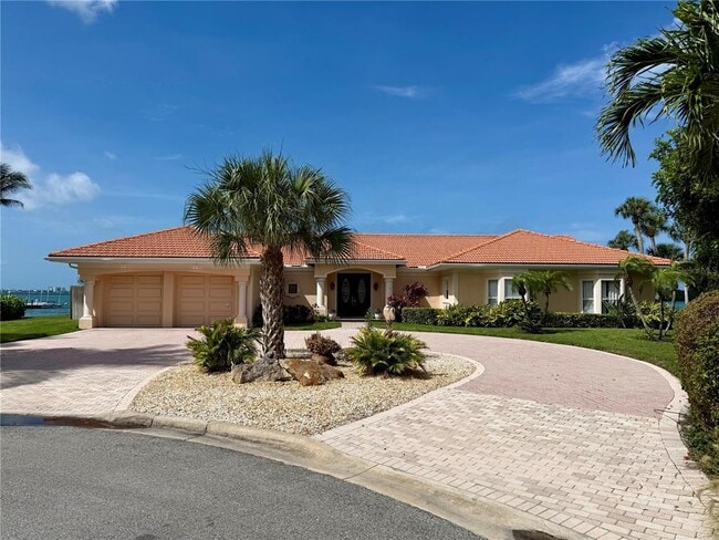 Building Photo - 376 W Royal Flamingo Dr