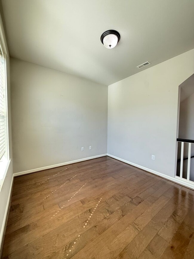 Building Photo - Spacious 3BR + Bonus Timber Creek Home for...