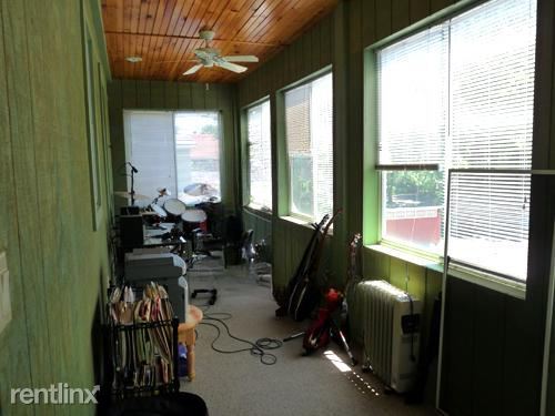 Building Photo - 3 br, 2 bath Triplex - 25 Raymond St 2