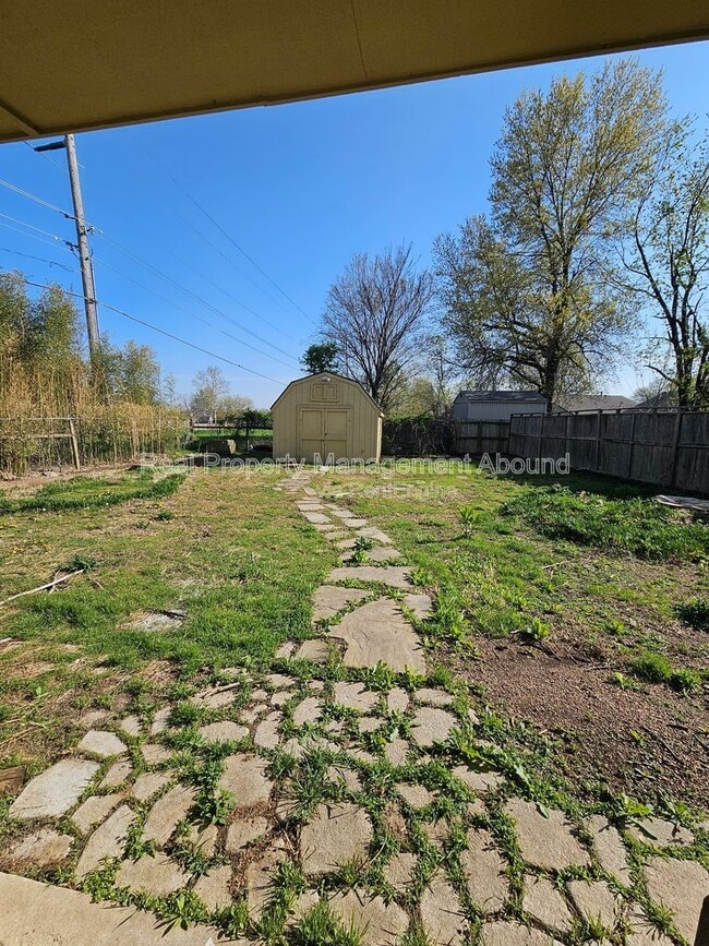 Building Photo - 12106 E 88th Pl N