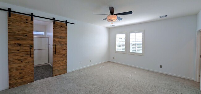 Building Photo - 3 Bedroom Home in the Mulberry Community Near S Signal Butte Rd and E Guadalupe Rd!