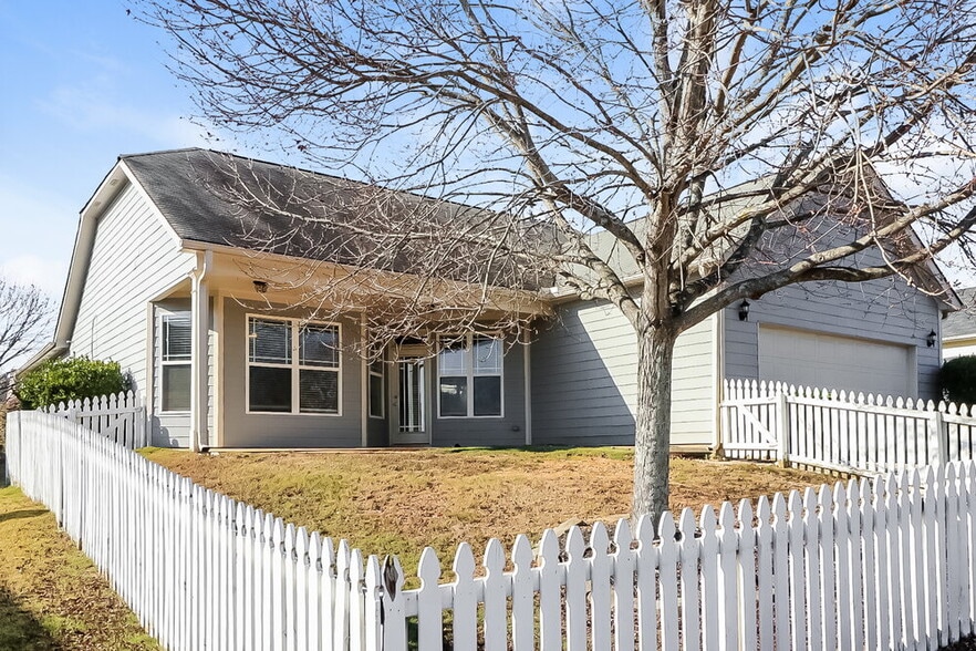 Building Photo - 2982 Dungeness Dr