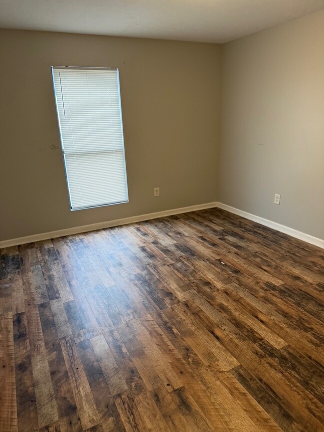 Building Photo - 270 Tampa Dr