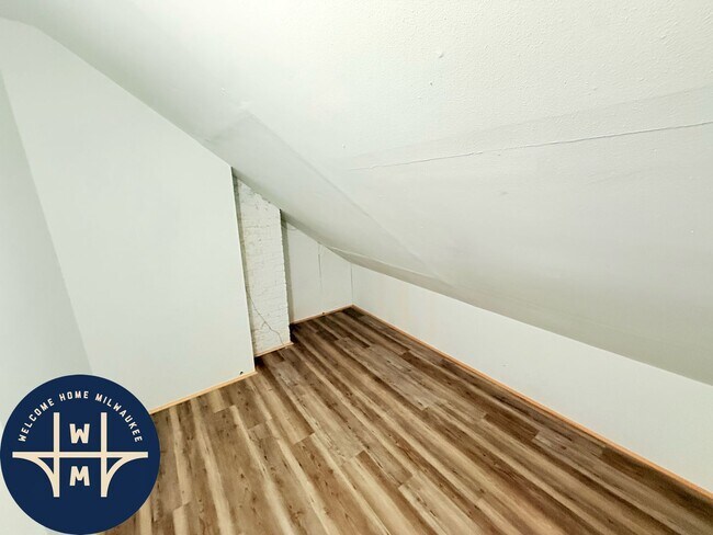 Building Photo - 4634 N 39th St