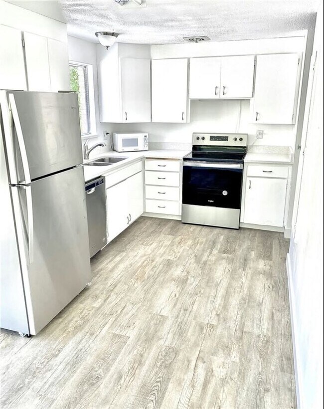 Building Photo - RES_CARMEL INSTITUTE LLC_1152