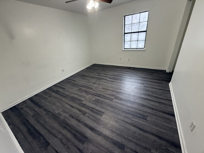 Building Photo - 1112 S St Marks Ave