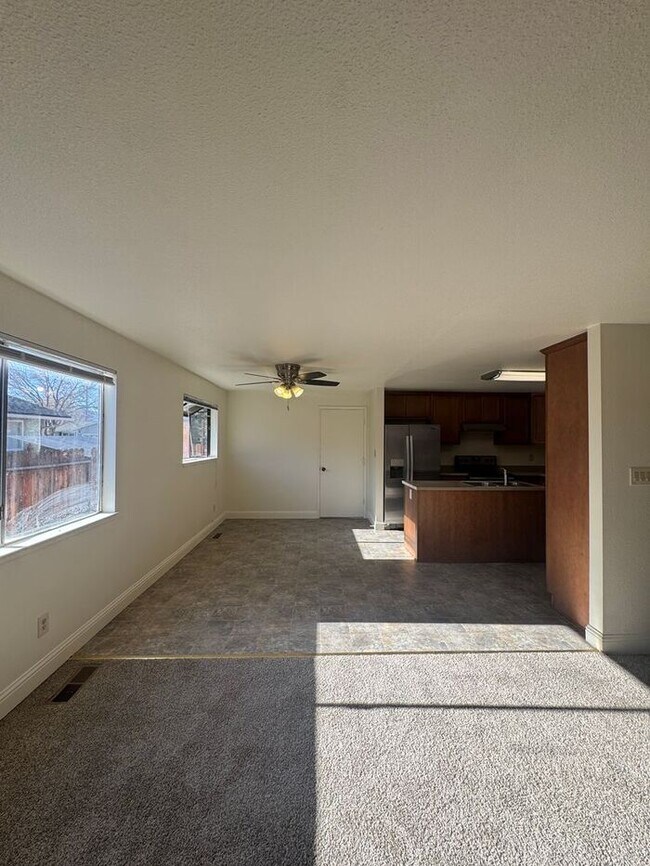 Building Photo - Spacious 5 Bedroom Home in NW Reno with 2 Primary Suites