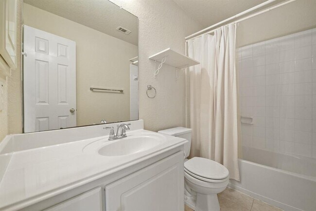 Building Photo - 146 S Veranda Ridge Dr