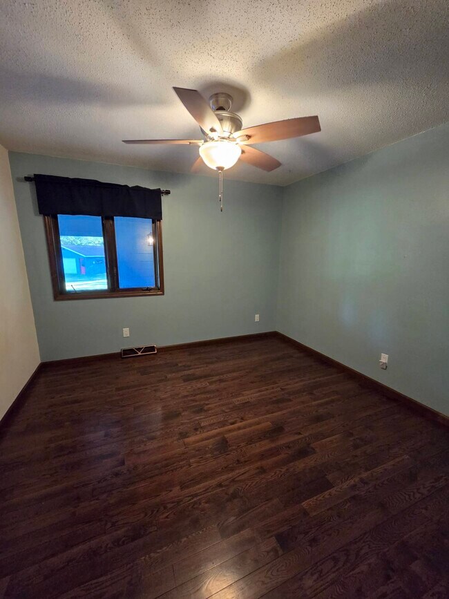 Building Photo - 226451 Kinglet Cir