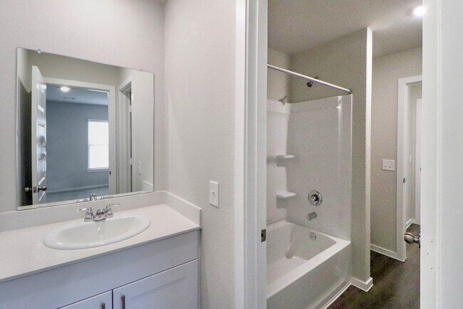 Building Photo - 17327 Ridge Dr