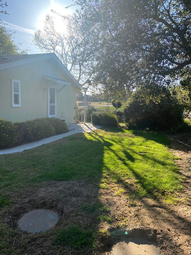 Building Photo - 270 Phelan Ranch Way