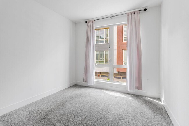 Building Photo - 380 Riesling Ave