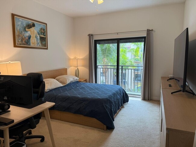 Building Photo - 4905 Midtown Ln