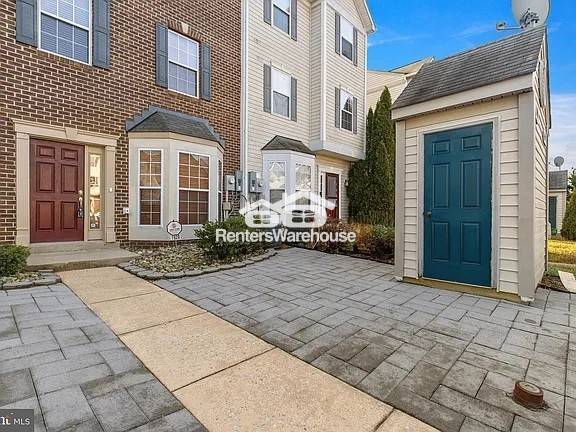 Building Photo - 1929 Gardenia Ct