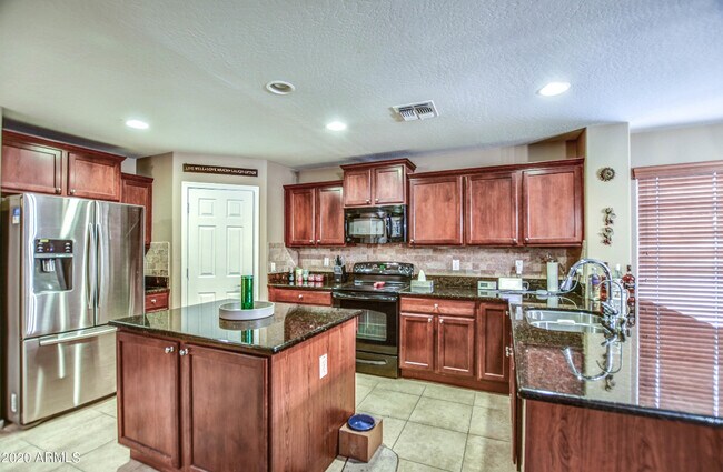 Building Photo - 8064 W Rushmore Way