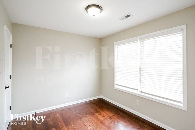 Building Photo - 2203 Killington Dr