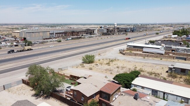 Building Photo - 8606 Gateway Blvd