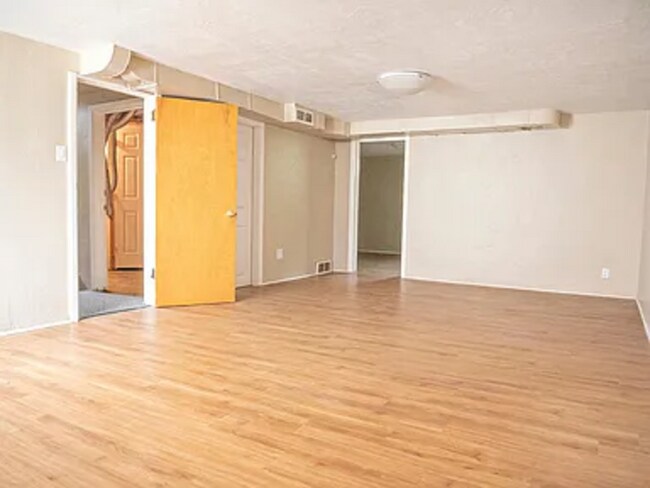 Building Photo - 1609 13th Avenue - B