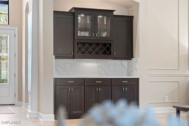 Building Photo - 8828 Savona Ct