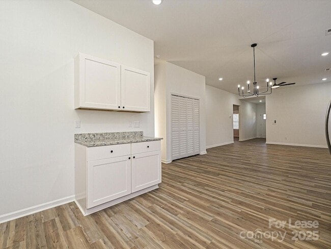 Building Photo - 1349 Russell St