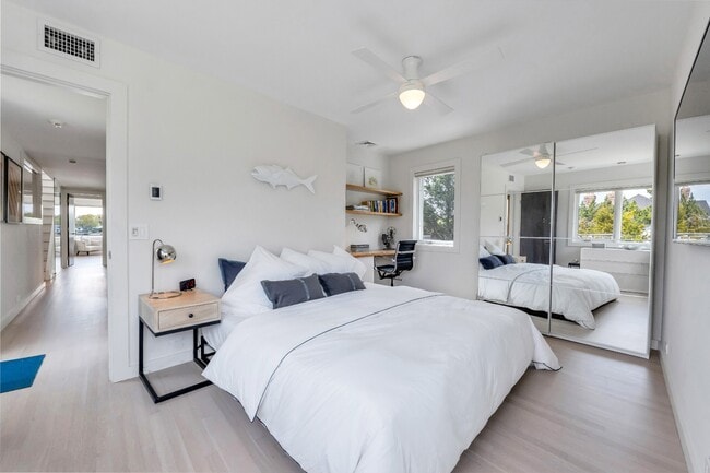 Building Photo - 54 Bay View Dr E