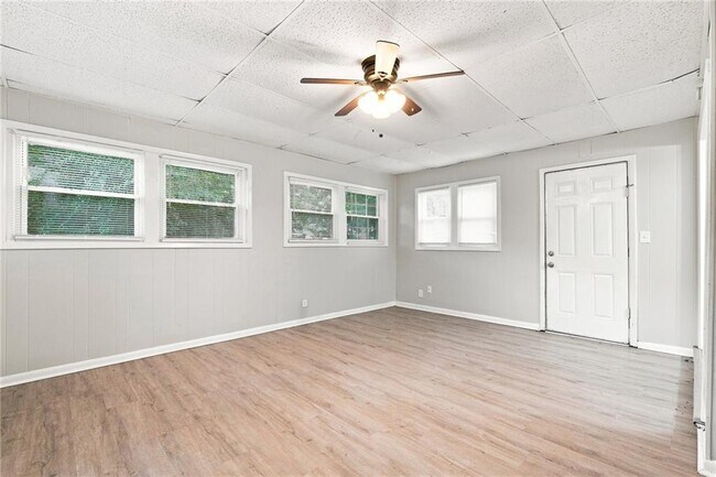 Building Photo - 6631 Baldwin Ct