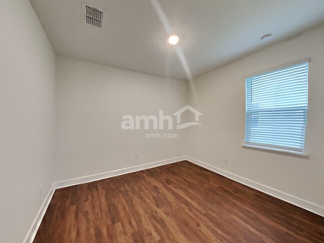 Building Photo - 33966 Thyme Dr