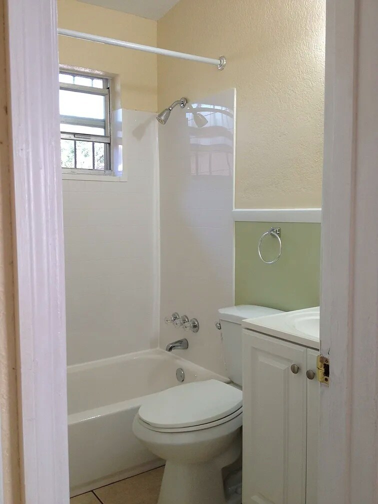 Bathroom (Inward View) - 1131 NW 58th Ter