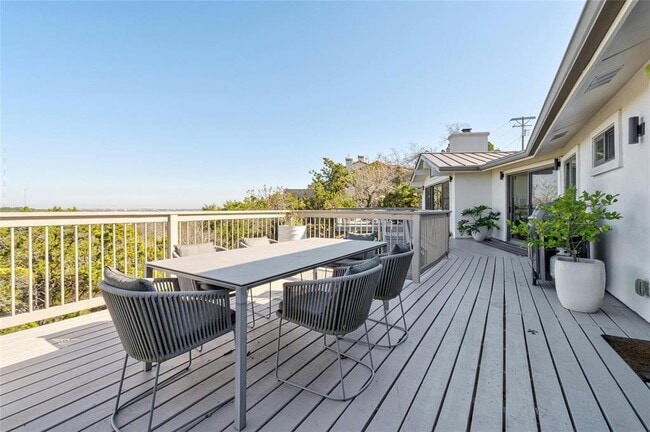 Building Photo - 1000 Redbud Trail