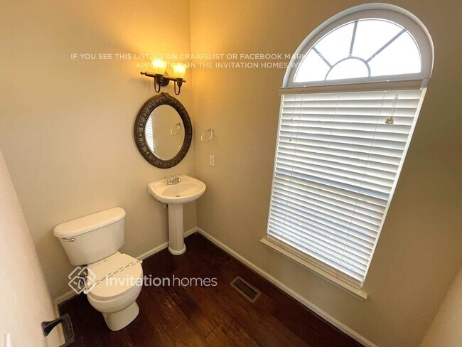 Building Photo - 2918 Duvalla Ave