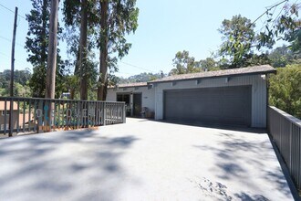 Building Photo - Contemporary Montclair Home with Forest Views