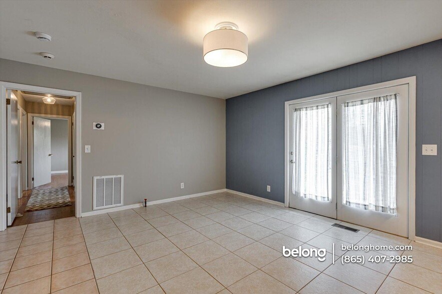 Building Photo - 2324 Mark Ln