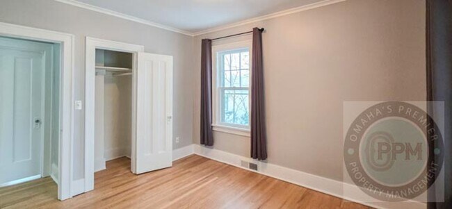 Building Photo - A "Must See" 2bd/1ba Beautiful home!