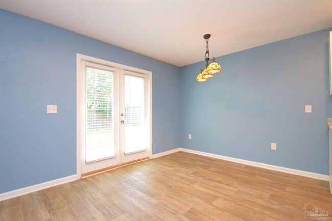 Building Photo - 10589 Queens Gate Cir