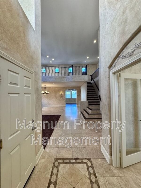 Building Photo - 45632 Corte Royal