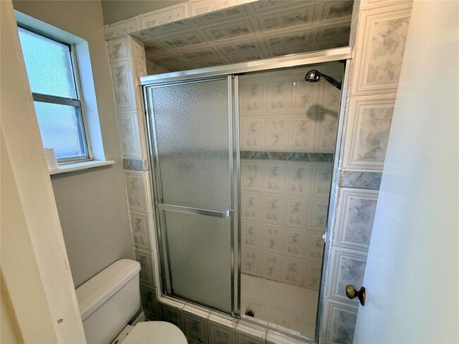 Building Photo - 7876 Bender Rd