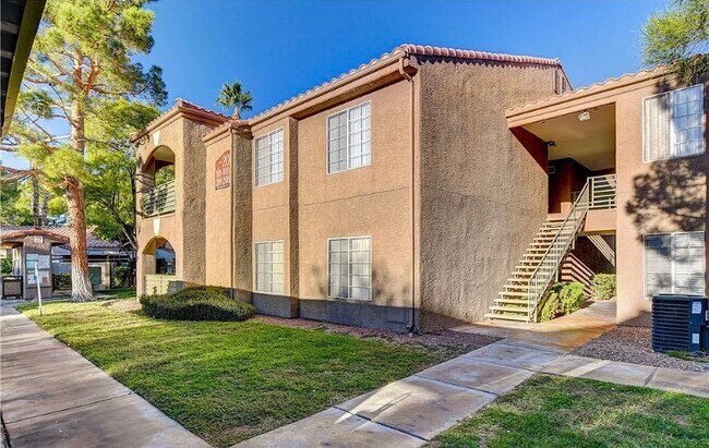 Building Photo - 2100 Jetty Rock Dr
