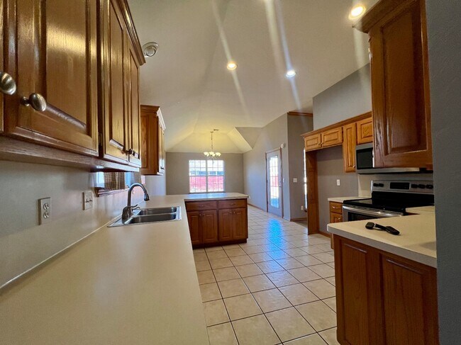 Building Photo - 2909 SE 96th St