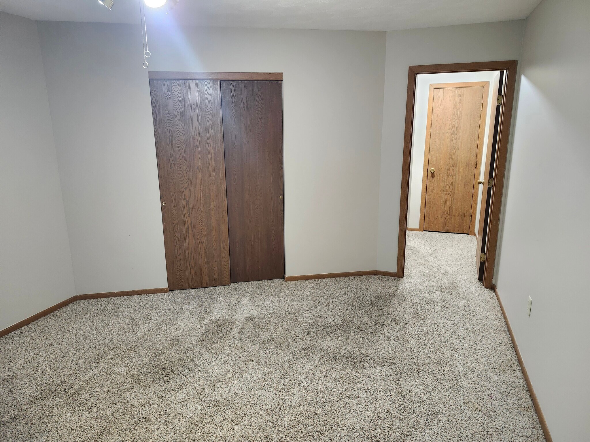 Building Photo - 2448 Wilshire Dr