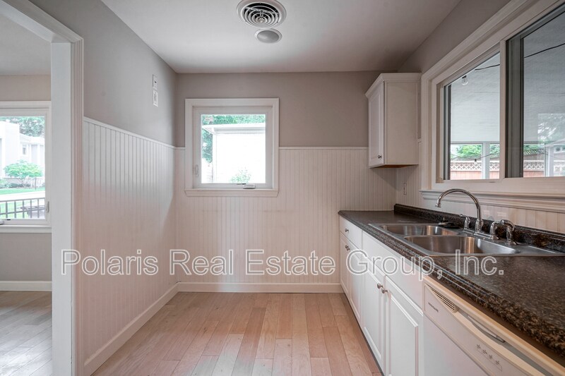 Building Photo - 40 Bailey Ct