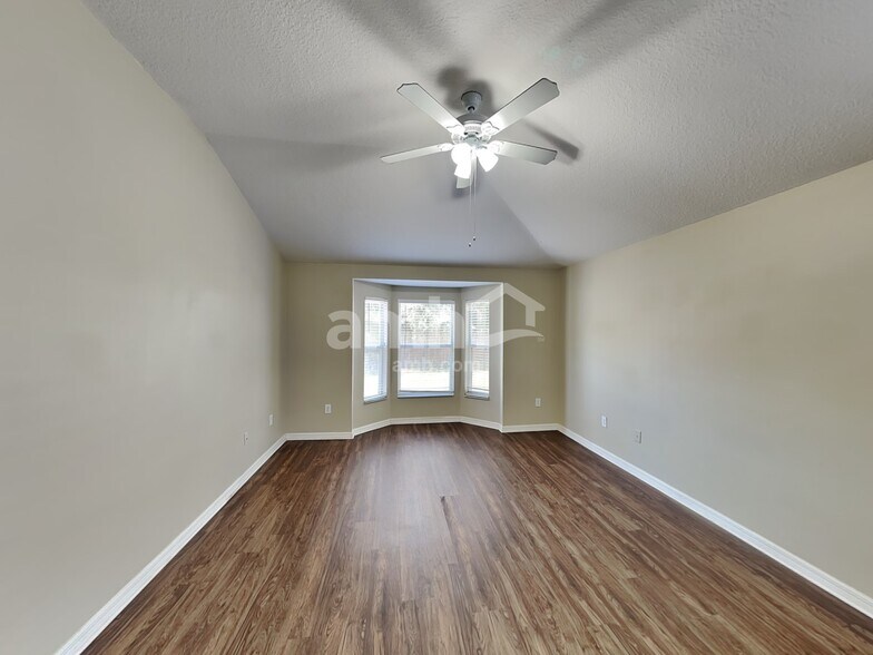 Building Photo - 12828 Standbridge Dr