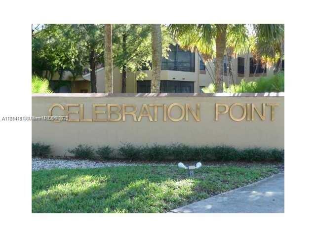 Primary Photo - 15405 N Miami Lakeway